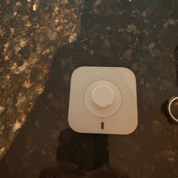 Black Oura Ring 4 in size 5 - Picture 2 of 3